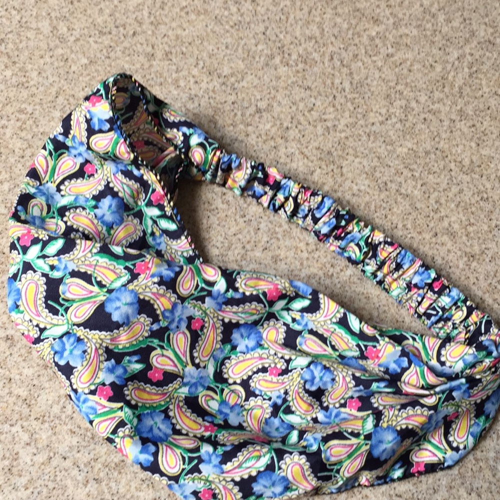 Head scarf